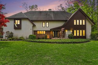 1415 Holiday Lane, Portage City, MI 49024