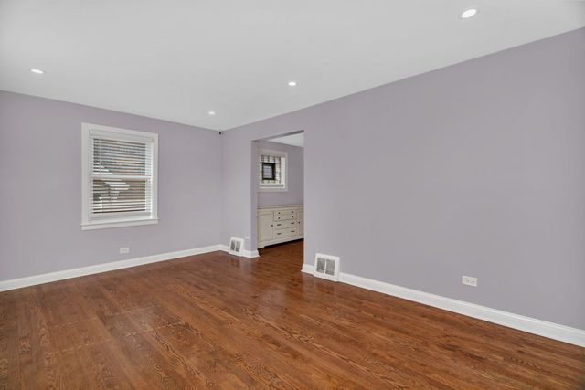 5304 S Ridgeway Avenue, Chicago, IL 60632