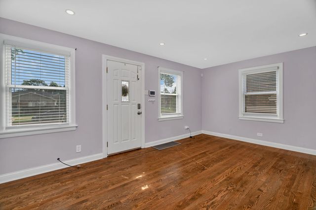 5304 S Ridgeway Avenue, Chicago, IL 60632