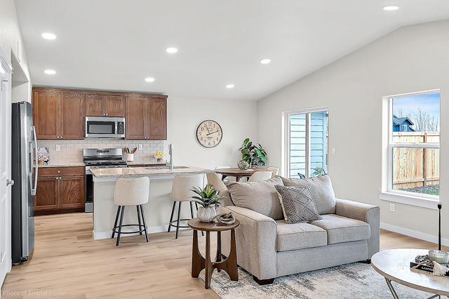 1802 Dragon Tail Place 10, Medford, OR 97504