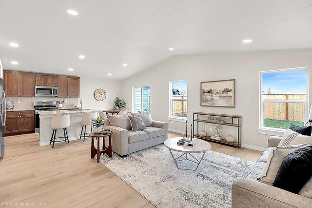 1802 Dragon Tail Place 10, Medford, OR 97504