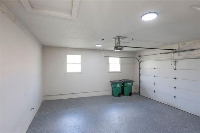 907 S State Route J Highway, Peculiar, MO 64078