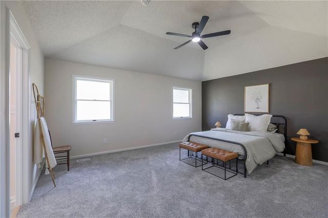 907 S State Route J Highway, Peculiar, MO 64078