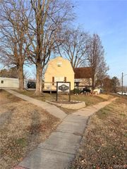 202 N Buena Vista Street, Puxico, MO 63960