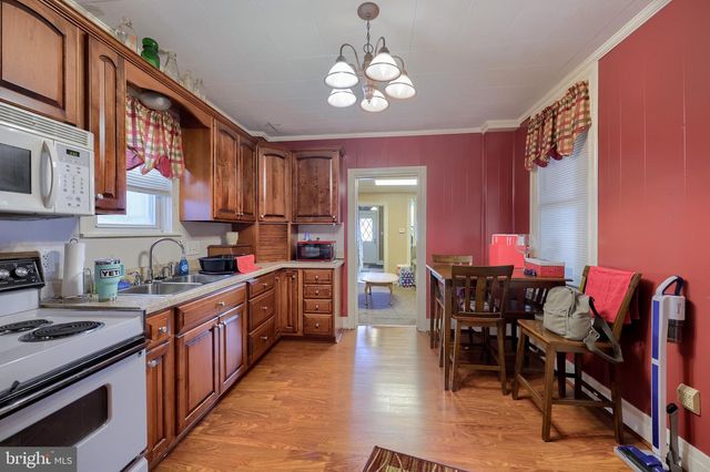 109 E CUMBERLAND ST, Lebanon, PA 17042