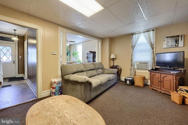 109 E CUMBERLAND ST, Lebanon, PA 17042