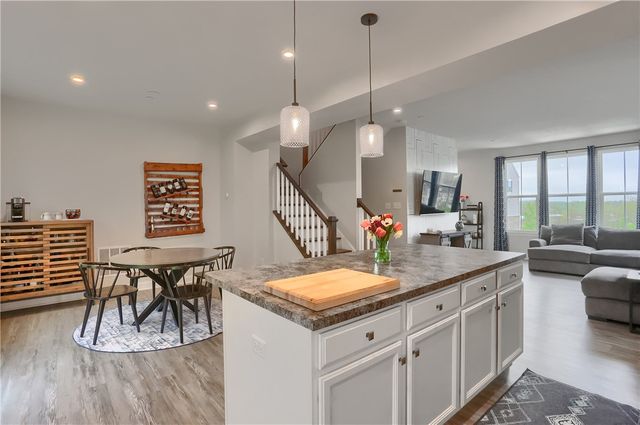 133 Moyer Hill Dr, Cranberry Twp, PA 16066