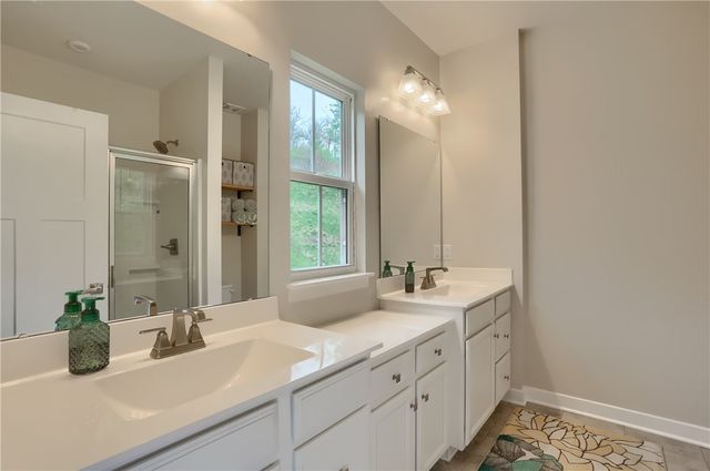 133 Moyer Hill Dr, Cranberry Twp, PA 16066