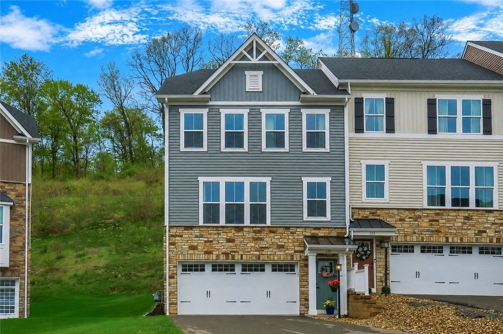 133 Moyer Hill Dr, Cranberry Twp, PA 16066