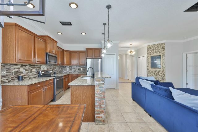 401 BRITTON SHORES COURT, Ruskin, FL 33570