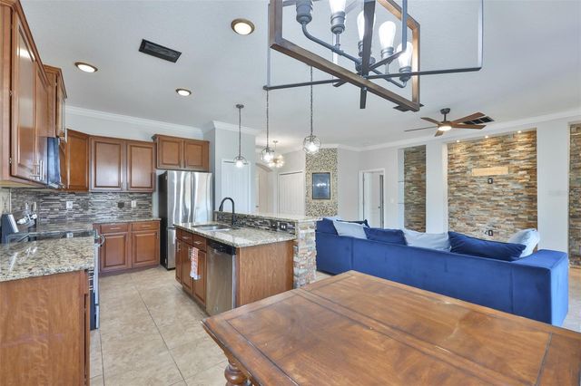401 BRITTON SHORES COURT, Ruskin, FL 33570