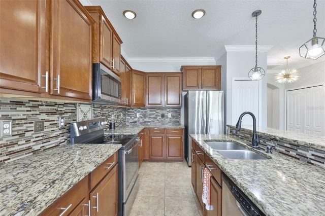 401 BRITTON SHORES COURT, Ruskin, FL 33570
