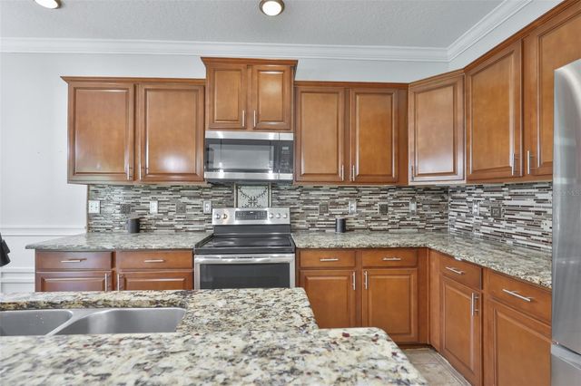 401 BRITTON SHORES COURT, Ruskin, FL 33570