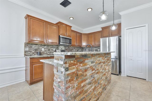 401 BRITTON SHORES COURT, Ruskin, FL 33570