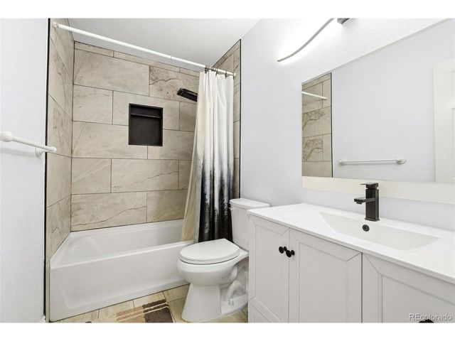 1865 Eisenhower Dr, Louisville, CO 80027