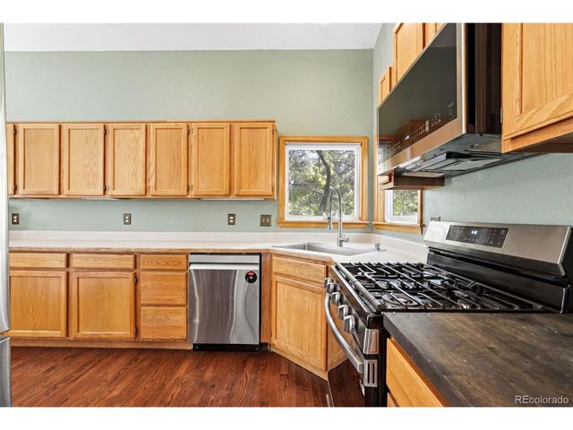 1865 Eisenhower Dr, Louisville, CO 80027