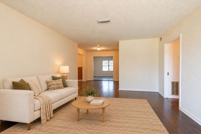 5631 Westover Street, Houston, TX 77033