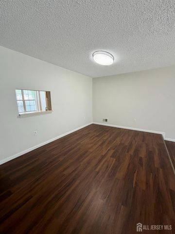 13 DARTMOUTH Way, North Brunswick, NJ 08902