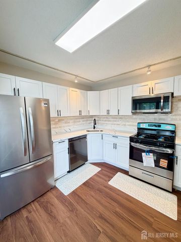 13 DARTMOUTH Way, North Brunswick, NJ 08902