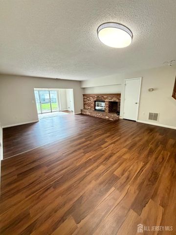 13 DARTMOUTH Way, North Brunswick, NJ 08902