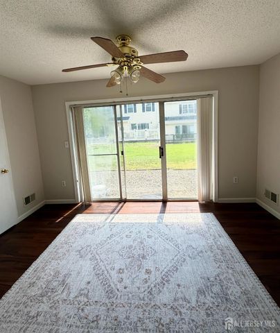 13 DARTMOUTH Way, North Brunswick, NJ 08902