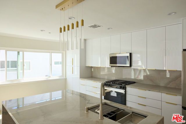 1223 23rd Street B, Santa Monica, CA 90404