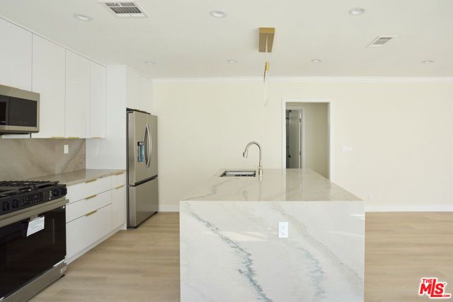 1223 23rd Street B, Santa Monica, CA 90404