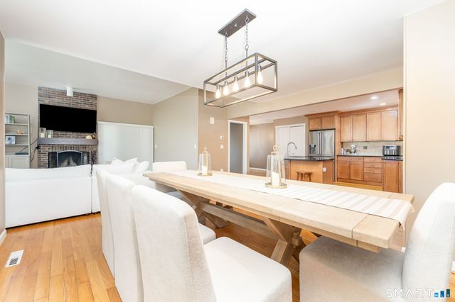 71 Byron Drive 71, Avon, CT 06001
