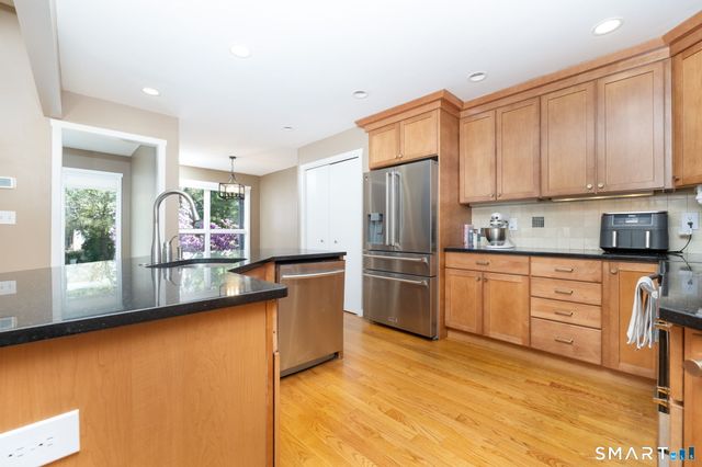 71 Byron Drive 71, Avon, CT 06001