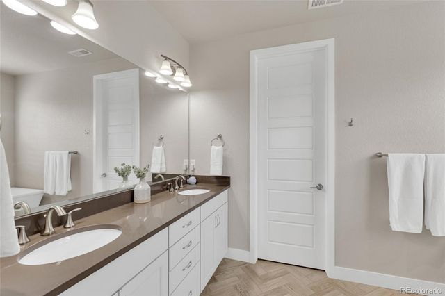 10401 Maplebrook Way, Highlands Ranch, CO 80126