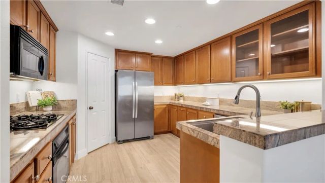 128 Talmadge, Irvine, CA 92602