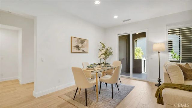 128 Talmadge, Irvine, CA 92602