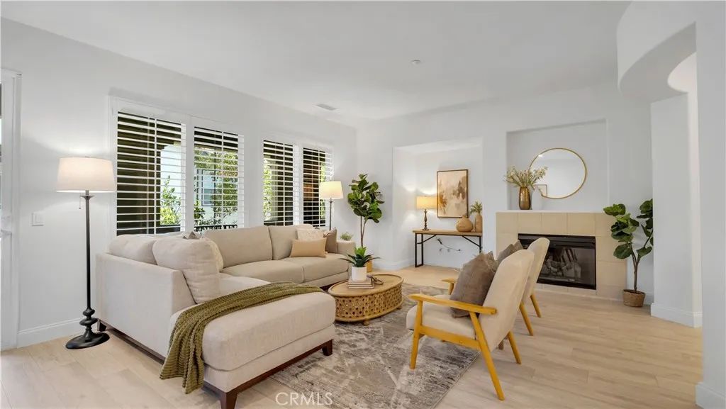 128 Talmadge, Irvine, CA 92602