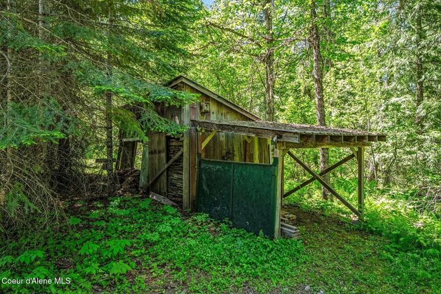 5841 Highway 57, Priest River, ID 83856