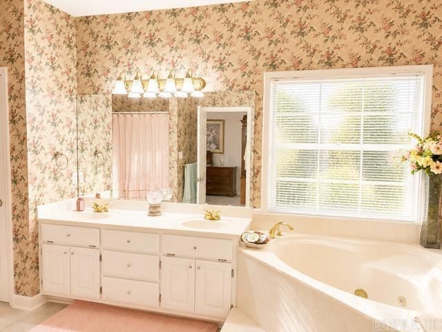 2 Coronado Drive, Hot Springs Village, AR 71909
