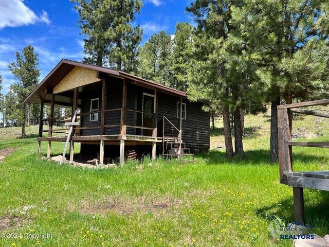 183 CROOKED PINE TRL, Four Corners, WY 82715