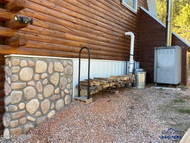 183 CROOKED PINE TRL, Four Corners, WY 82715