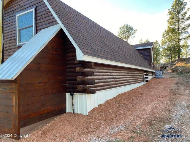 183 CROOKED PINE TRL, Four Corners, WY 82715
