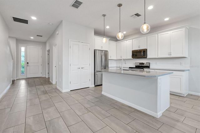 1121 HENDON LOOP, Davenport, FL 33837