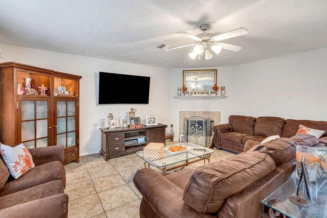 12411 Gershwin Oak Street, Houston, TX 77089