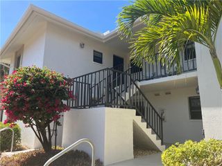 513 Lake Louise CIR 202, Naples, FL 34110