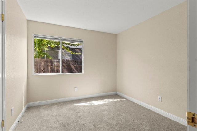 8817 Alder Grove Pl, Elk Grove, CA 95624