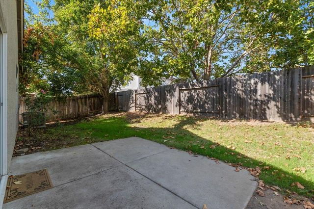 8817 Alder Grove Pl, Elk Grove, CA 95624