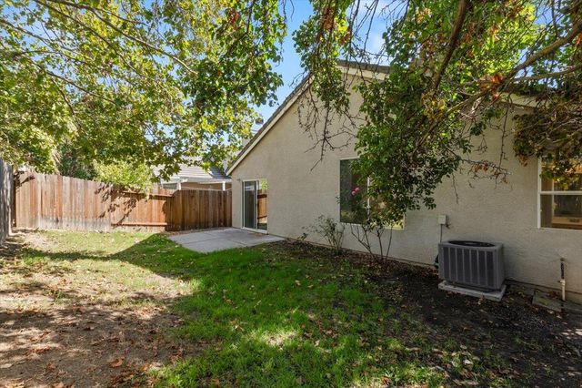 8817 Alder Grove Pl, Elk Grove, CA 95624