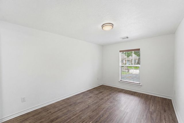 2044 Des Jardines Street, Houston, TX 77023