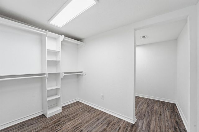 2044 Des Jardines Street, Houston, TX 77023