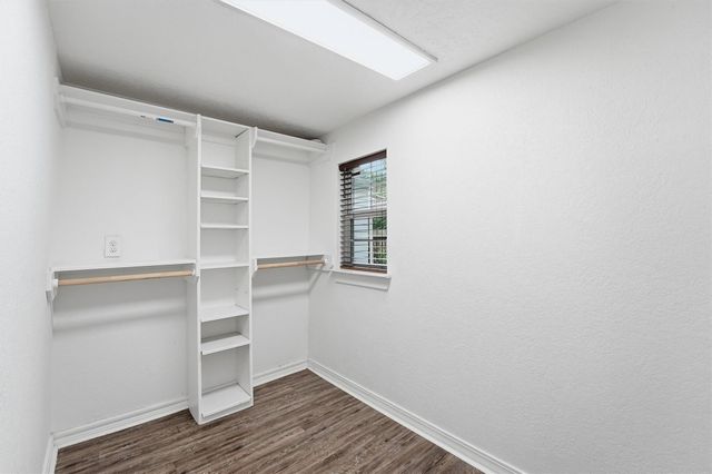 2044 Des Jardines Street, Houston, TX 77023