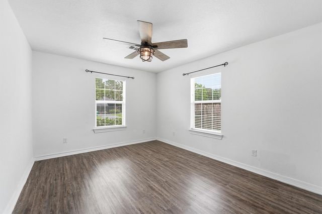 2044 Des Jardines Street, Houston, TX 77023