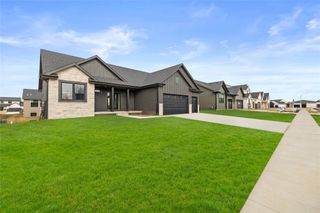315 NW Red Oak Drive, Waukee, IA 50263