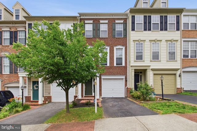 8108 DOVE COTTAGE CT, Lorton, VA 22079